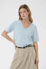 Lade das Bild in den Galerie-Viewer, Shirt Liliana - Kaffe