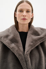Lade das Bild in den Galerie-Viewer, Jacke Fake Fur Jobo - Inwear