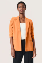 Lade das Bild in den Galerie-Viewer, Shirley Blazer Soaked in Luxury