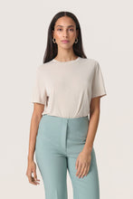 Lade das Bild in den Galerie-Viewer, T-Shirt Columbine - Soaked in Luxury