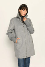 Lade das Bild in den Galerie-Viewer, Wollmantel - White Label