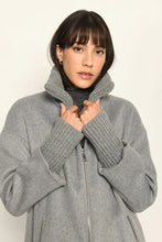 Lade das Bild in den Galerie-Viewer, Wollmantel - White Label