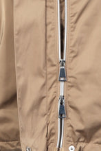 Lade das Bild in den Galerie-Viewer, Leichte Jacke White Label