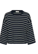 Lade das Bild in den Galerie-Viewer, Shirt Spina - Soaked in Luxury