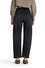Lade das Bild in den Galerie-Viewer, Jeans Ocean - Cambio