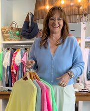 Lade das Bild in den Galerie-Viewer, Strickjacke V-Ausschnitt -ONESIZE