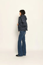 Lade das Bild in den Galerie-Viewer, Wattierte Winterjacke - White Label