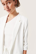 Lade das Bild in den Galerie-Viewer, Shirley Blazer Soaked in Luxury