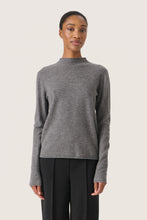 Lade das Bild in den Galerie-Viewer, Pullover Molina Mockneck - Soaked in Luxury
