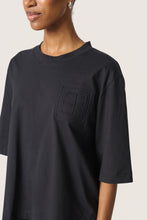 Lade das Bild in den Galerie-Viewer, Oversize-Shirt Jina - Soaked in Luxury
