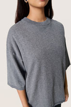 Lade das Bild in den Galerie-Viewer, Pullover Sanja - Soaked in Luxury
