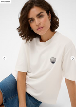 Lade das Bild in den Galerie-Viewer, Shirt Annie - Kaffe
