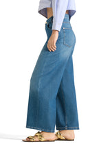 Lade das Bild in den Galerie-Viewer, Jeans Baggy asymmetric - Cambio

