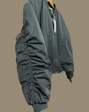 Lade das Bild in den Galerie-Viewer, Bomberjacke Onesize - Choice
