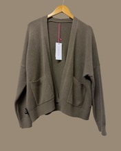 Lade das Bild in den Galerie-Viewer, Offene Jacke Onesize - Choice
