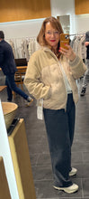 Lade das Bild in den Galerie-Viewer, Blouson - White Label
