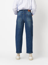 Lade das Bild in den Galerie-Viewer, Jeans Liv Barrel - Toni
